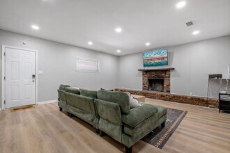 218 Cactus St in Tallahassee, FL - Building Photo - Building Photo