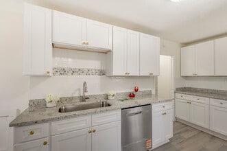 107 S Estate Dr in Greenville, SC - Building Photo - Building Photo