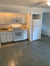 240 Hollywood Blvd SE in Fort Walton Beach, FL - Foto de edificio - Building Photo