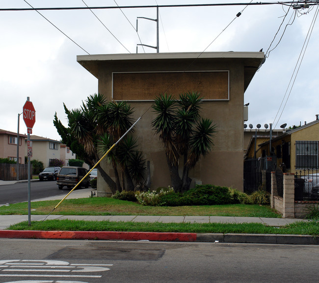 11819 Eucalyptus Ave. in Hawthorne, CA - Building Photo - Building Photo