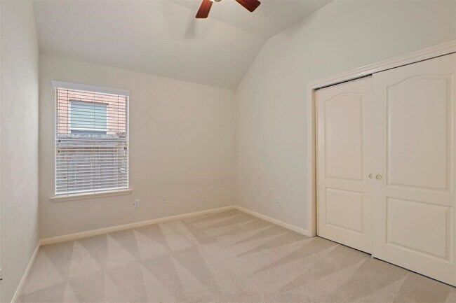 property at 11618 Columbia Pines Ln