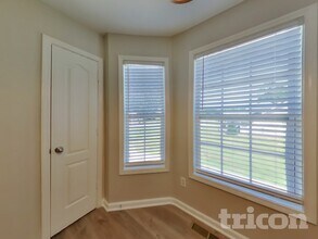 38 Stonemont Ct in Douglasville, GA - Foto de edificio - Building Photo