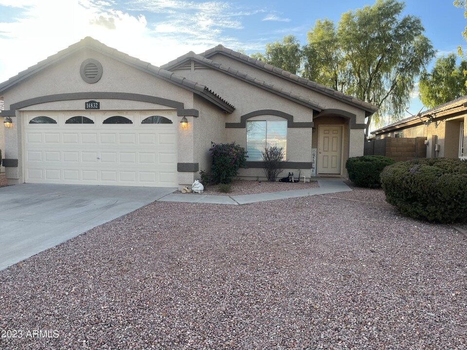 14832 147th Dr in Surprise, AZ - Building Photo