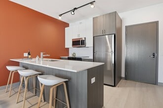 Arbor House in Arlington Heights, IL - Building Photo - Building Photo