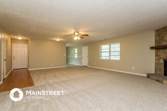 3790 Creekview Cir in College Park, GA - Building Photo - Building Photo