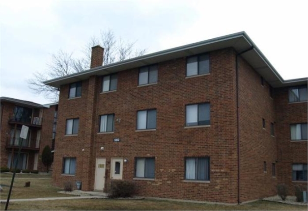 5842 158th Pl in Oak Forest, IL - Building Photo