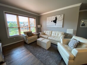 6005 St Moritz Dr in Whitefish, MT - Foto de edificio - Building Photo