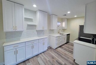 105 State St, Unit 2H in Hackensack, NJ - Building Photo - Building Photo