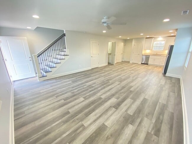 124 Richland Ave in Watertown, TN - Foto de edificio - Building Photo