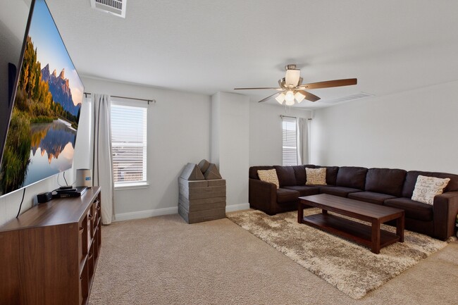 8439 Knapp Rise in San Antonio, TX - Building Photo - Building Photo