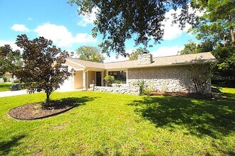 33 Felter Ln in Palm Coast, FL - Foto de edificio - Building Photo