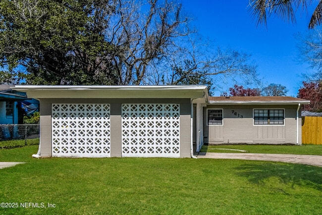 property at 7613 Crest Dr N