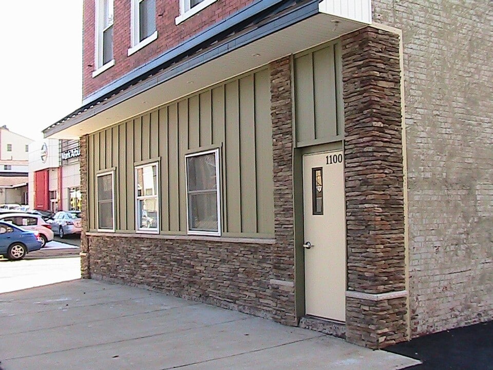 1100 Philadelphia St in Indiana, PA - Building Photo