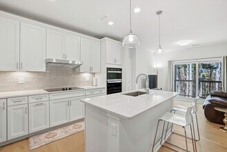4 Winslow Ln in Grafton, MA - Building Photo - Building Photo