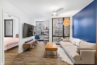 99 Montgomery St-Unit -2B / 202 in Jersey City, NJ - Building Photo - Building Photo