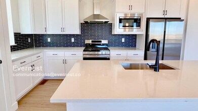 1217 S Algonquian St in Aurora, CO - Building Photo - Building Photo