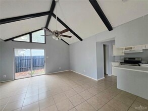 8 N 11th St in McAllen, TX - Building Photo - Building Photo