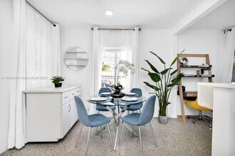 5515 Spruce Ave in West Palm Beach, FL - Building Photo - Building Photo