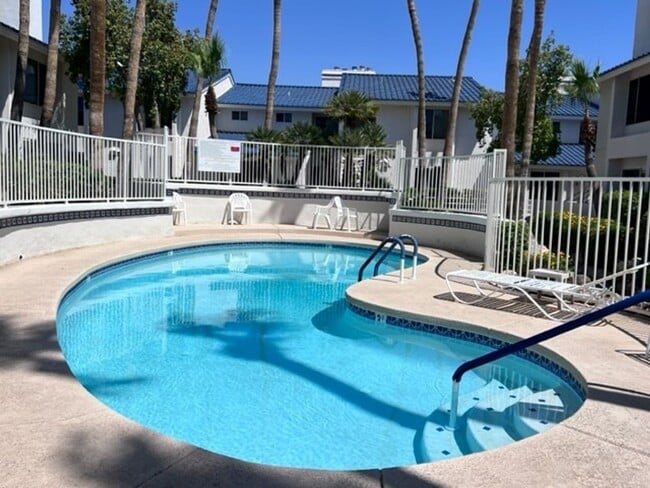 1800 Club House Dr in Bullhead City, AZ - Foto de edificio - Building Photo