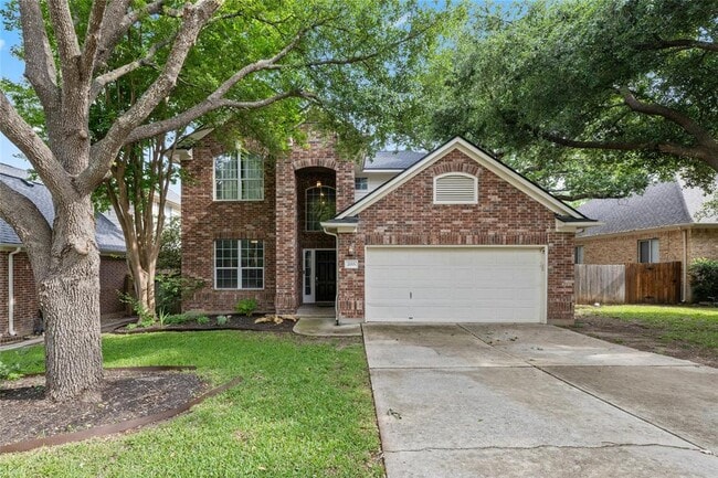 property at 2015 Inverness Dr