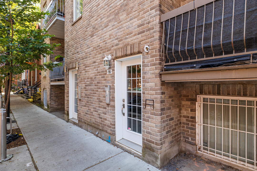 1780-1786 Saint-Christophe Rue in Montréal, QC - Building Photo