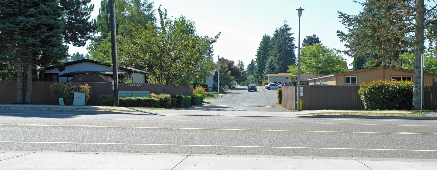 Country Meadows Mobile Home Park in Vancouver, WA - Foto de edificio