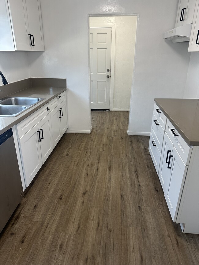 1690 Glencoe Dr in Lemon Grove, CA - Building Photo - Building Photo