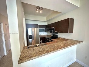 2525 SW 3rd Ave, Unit 705 in Miami, FL - Building Photo - Building Photo
