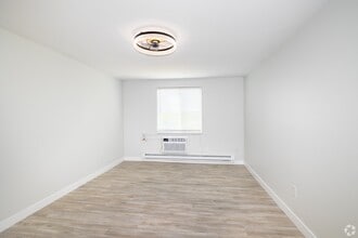 Arvada Court Apartments - Utilities included! in Arvada, CO - Building Photo - Building Photo