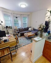672 Washington St, Unit 4 in Brookline, MA - Building Photo