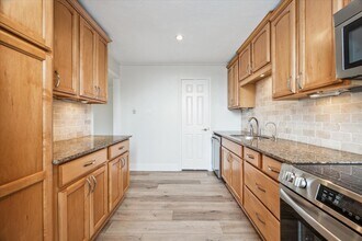 5210 Weslayan St in Houston, TX - Building Photo - Building Photo