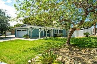 8644 Frankfort St in Fontana, CA - Building Photo - Building Photo