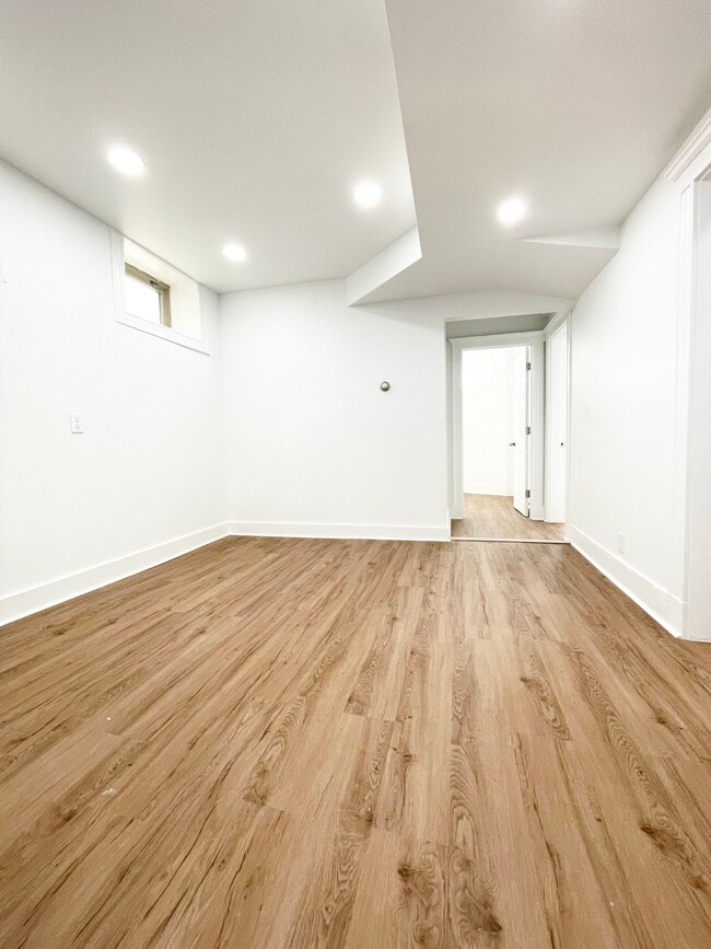 15 Woodbridge St, Unit 14