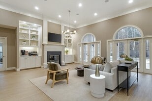 Spotswood Commons in Williamsburg, VA - Building Photo