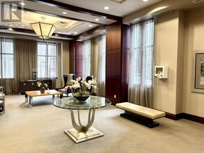 35 Balmuto St in Toronto, ON - Building Photo - Building Photo