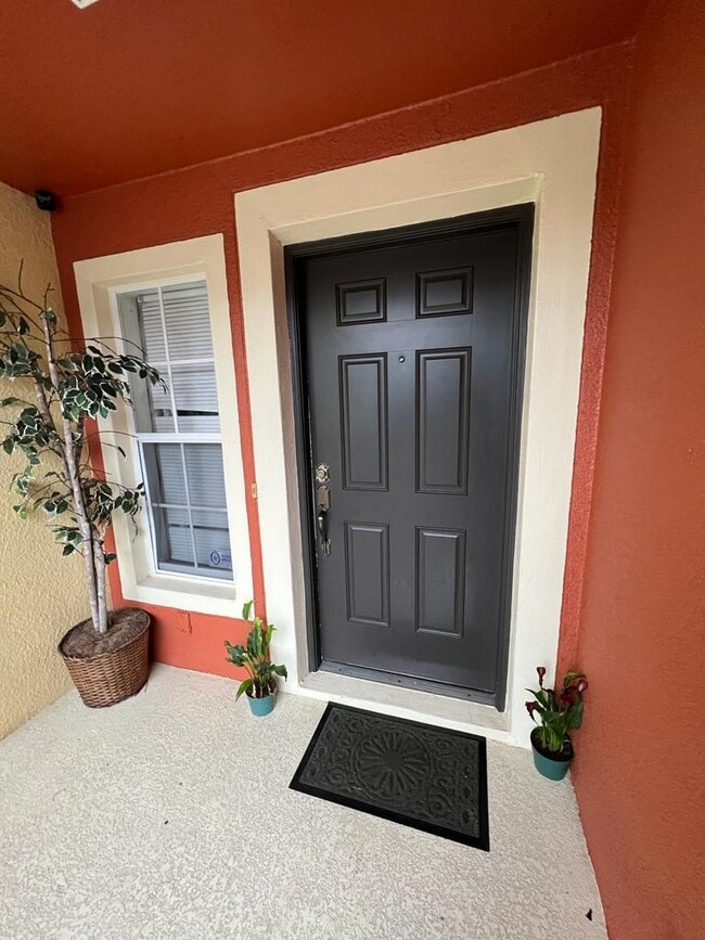 property at 529 Cresting Oak Cir