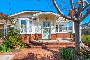 515 Oak St in Laguna Beach, CA - Building Photo