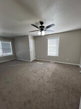 1112 NW D St in Bentonville, AR - Foto de edificio - Building Photo