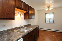 Emerald Pointe Apartments in Vernon Hills, IL - Building Photo - Interior Photo