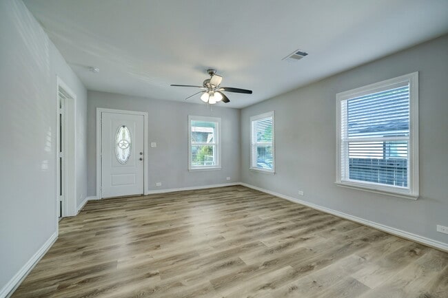 17 Estelle St in Houston, TX - Building Photo - Building Photo