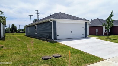 756 Short Leaf Ln in Oronogo, MO - Building Photo - Building Photo