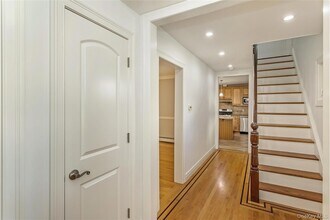 104 Sheridan Ave in Williston Park, NY - Building Photo - Building Photo