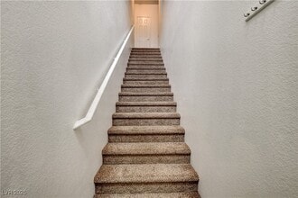 10550 W Alexander Rd in Las Vegas, NV - Building Photo - Building Photo