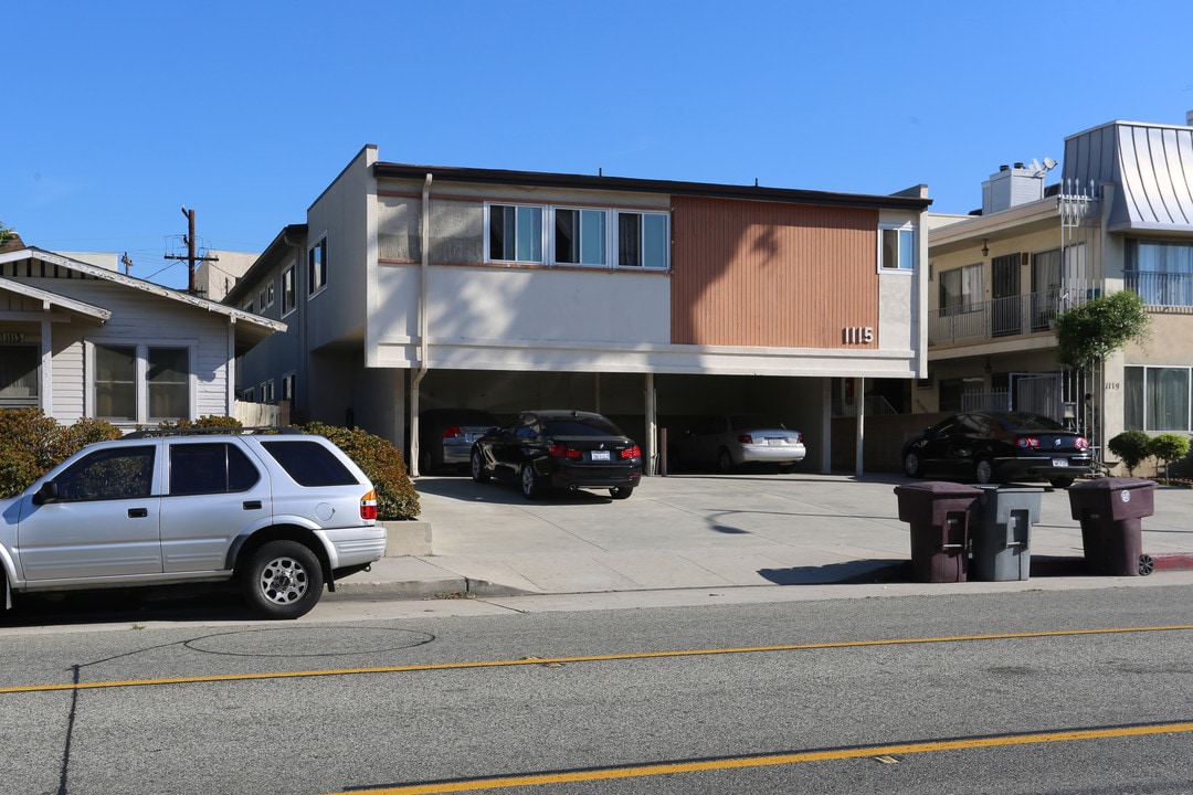 1115 E Wilson Ave in Glendale, CA - Foto de edificio