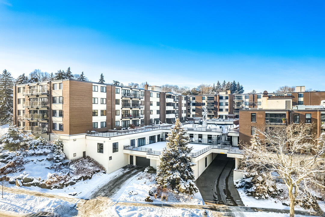 Groveland Terrace in Minneapolis, MN - Building Photo