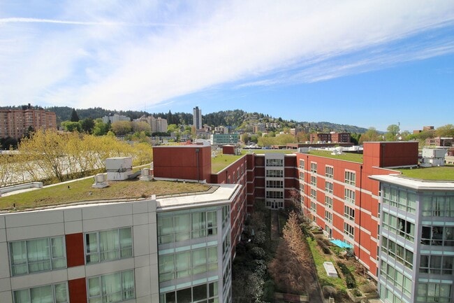 property at 1926 W Burnside St