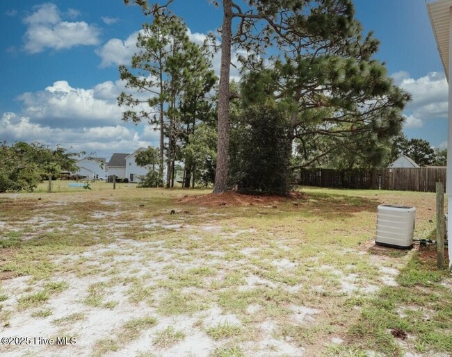 232 Castlebury Ln in Hubert, NC - Building Photo - Building Photo