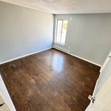 32 Old Foxon Rd in East Haven, CT - Building Photo - Building Photo