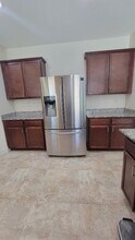 3062 Longboat Key Way in Sacramento, CA - Building Photo - Building Photo