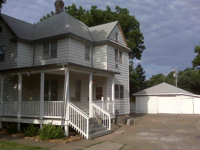 708 S Santa Fe Ave, Unit 708 S. Santa Fe in Salina, KS - Building Photo - Building Photo